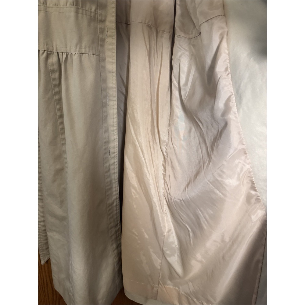 Vintage Brooks Women's Trench Coat Size 11/12 Beige Belted Lined Made In Korea - Picture 5 of 10